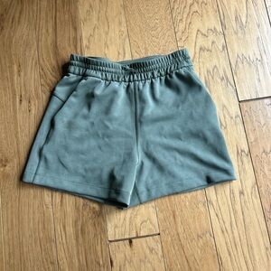 lululemon athletica Green Softstreme HR shorts